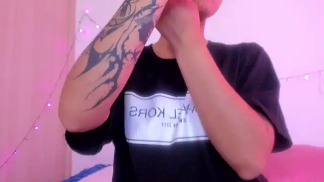 Abby roussee online show from 11/19/25, 01:22