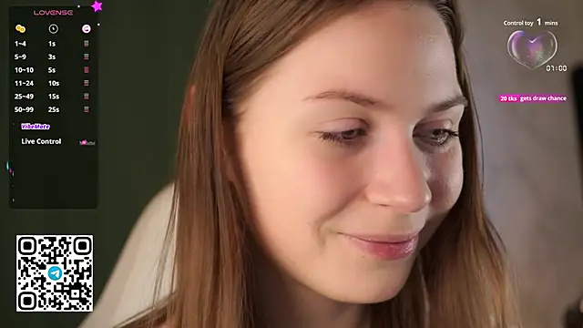 Snapshot of Stella_of_steel chatting on 10/25/25, 09:17 Stella of steel online show from 10/25/25, 09:17