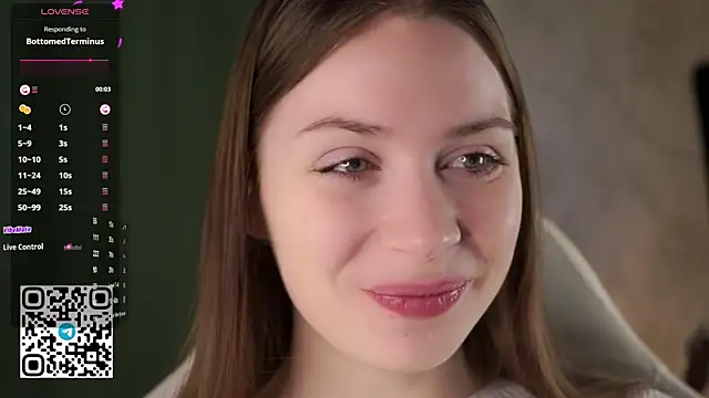 Snapshot of Stella_of_steel chatting on 11/17/25, 11:27 Stella of steel online show from 11/17/25, 11:27