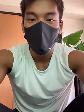 Snapshot of masucle216 chatting on 10/08/25, 05:05 masucle216 online show from 10/08/25, 05:05