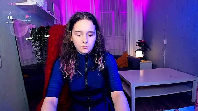 Snapshot of uco_mon chatting on 09/20/25, 03:35 uco mon online show from 09/20/25, 03:35