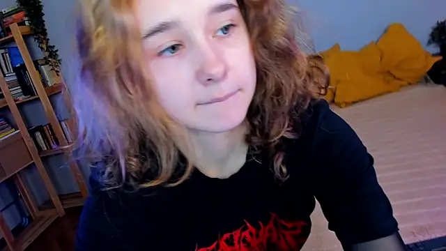 Snapshot of uco_mon chatting on 10/11/25, 02:59 uco mon online show from 10/11/25, 02:59