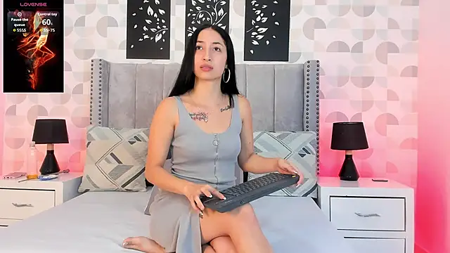 natasha moreno online show from 11/17/25, 12:33