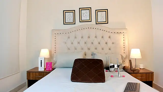 natasha moreno online show from 04/02/26, 12:25