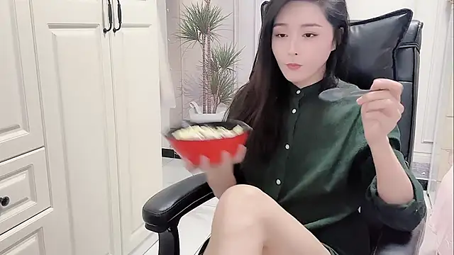 Snapshot of Ianxuan chatting on 10/01/25, 05:02 Ianxuan online show from 10/01/25, 05:02