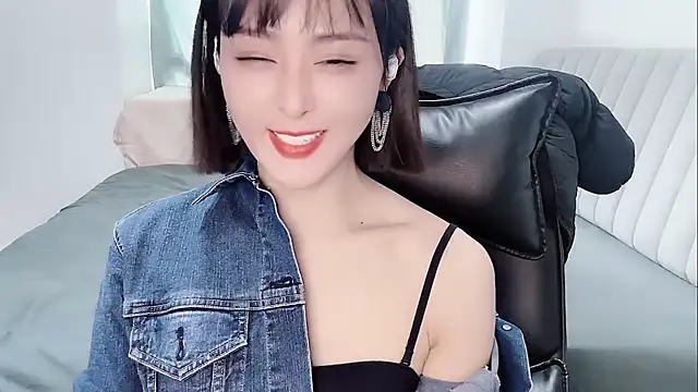 Snapshot of Ianxuan chatting on 11/26/25, 04:57 Ianxuan online show from 11/26/25, 04:57