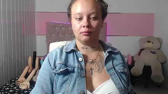 Snapshot of patty_squirt_ chatting on 02/20/25, 02:40 patty squirt online show from 02/20/25, 02:40