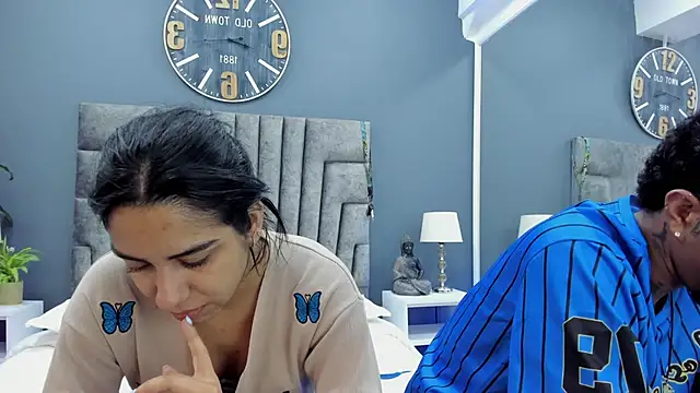 violet and myers online show from 10/04/25, 11:30