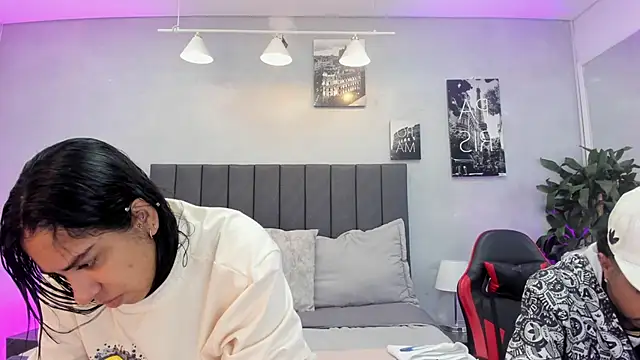 violet and myers online show from 11/11/25, 11:32