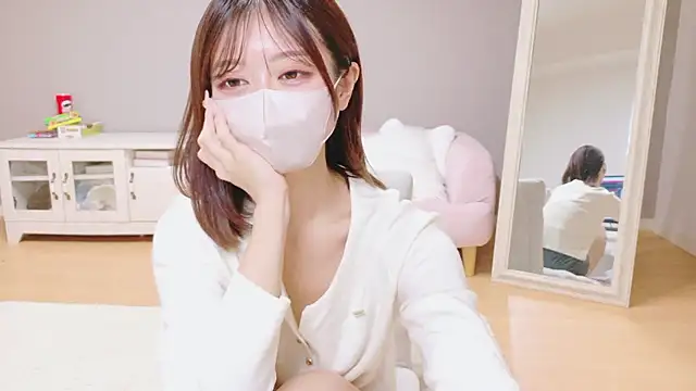 Snapshot of Yuna-ch chatting on 12/03/25, 03:32 Yuna-ch online show from 12/03/25, 03:32