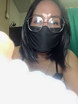 melyiaaa online show from 02/15/26, 02:14