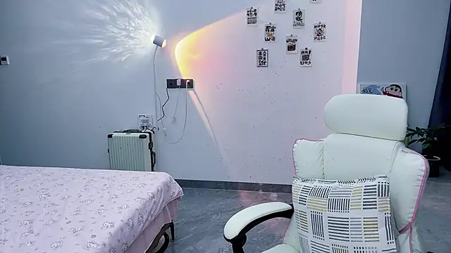 Snapshot of suger-TT chatting on 11/07/25, 12:27 suger-TT online show from 11/07/25, 12:27