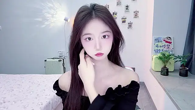 Snapshot of suger-TT chatting on 11/08/25, 11:32 suger-TT online show from 11/08/25, 11:32