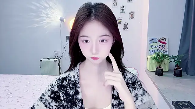 Snapshot of suger-TT chatting on 11/24/25, 11:54 suger-TT online show from 11/24/25, 11:54