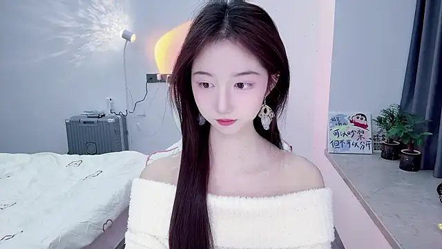 Snapshot of suger-TT chatting on 12/17/25, 12:33 suger-TT online show from 12/17/25, 12:33