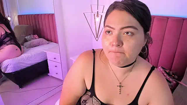 Tessa Sinclaire online show from 04/08/26, 07:58