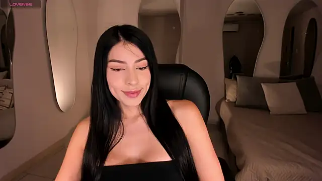 Snapshot of MaddisonTaylor1 chatting on 06/19/26, 07:28 MaddisonTaylor1 online show from 06/19/26, 07:28