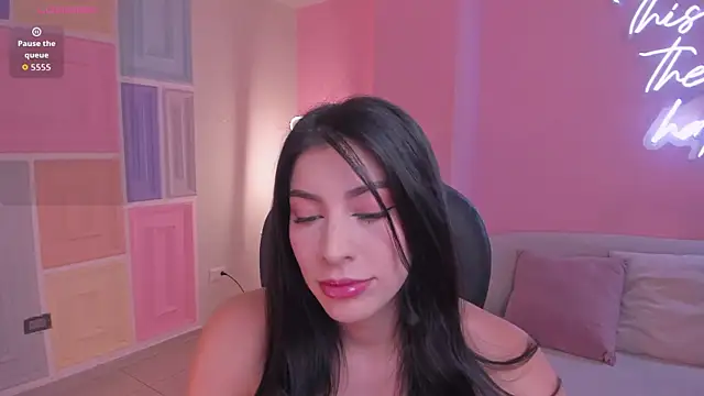Snapshot of MaddisonTaylor1 chatting on 07/05/26, 05:31 MaddisonTaylor1 online show from 07/05/26, 05:31