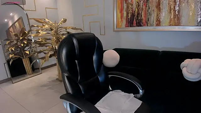 Snapshot of AmberColors_ chatting on 09/26/25, 08:24 AmberColors online show from 09/26/25, 08:24