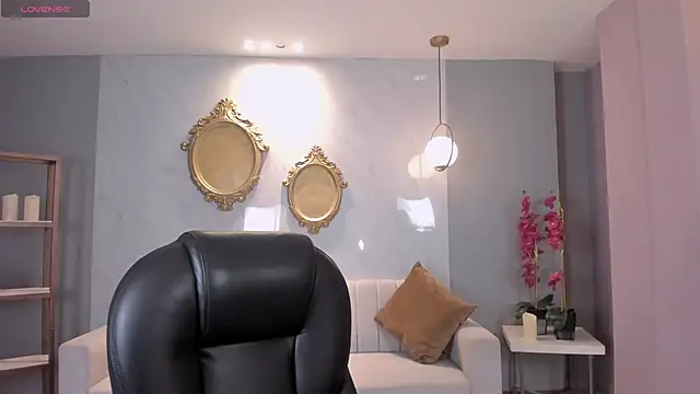 Snapshot of AmberColors_ chatting on 10/03/25, 07:22 AmberColors online show from 10/03/25, 07:22