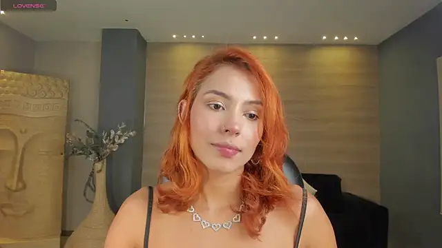 Snapshot of AmberColors_ chatting on 10/06/25, 07:33 AmberColors online show from 10/06/25, 07:33