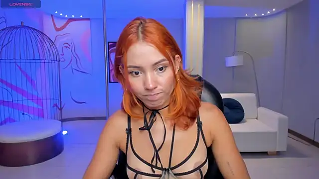 Snapshot of AmberColors_ chatting on 11/05/25, 07:25 AmberColors online show from 11/05/25, 07:25