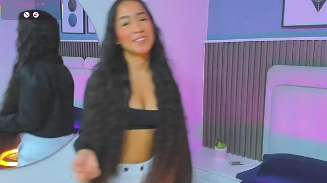 Snapshot of lily__star chatting on 10/26/25, 05:02 lily star online show from 10/26/25, 05:02