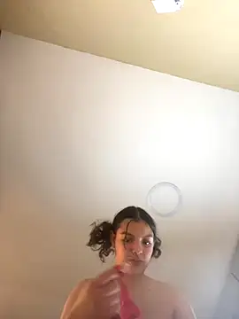 AriaHeavenss online show from 10/10/25, 12:20