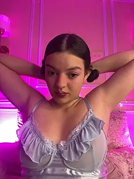 AriaHeavenss online show from 12/14/25, 02:39