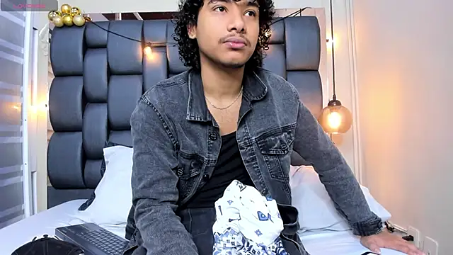 Miriam milf online show from 12/04/25, 12:25