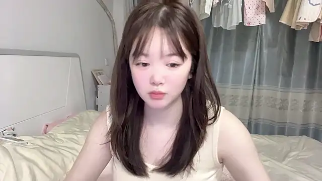 Snapshot of tender-11 chatting on 07/21/26, 12:18 tender-11 online show from 07/21/26, 12:18