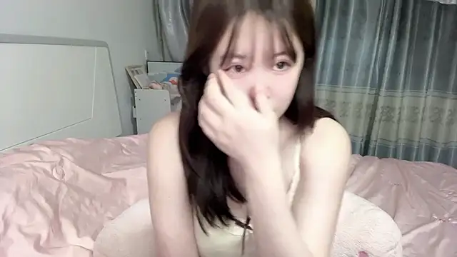 Snapshot of tender-11 chatting on 07/24/26, 12:25 tender-11 online show from 07/24/26, 12:25