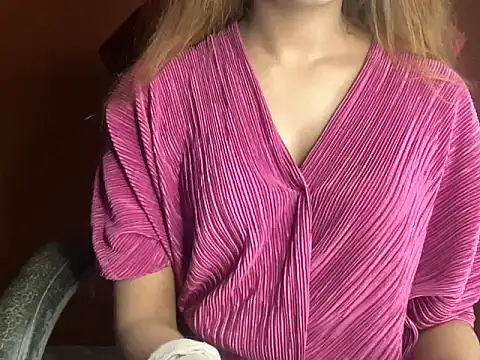 heartless Queen online show from 11/20/25, 05:18