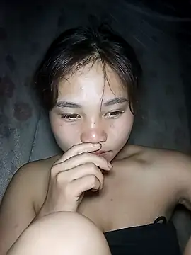 Snapshot of EllyBaby20 chatting on 09/21/25, 11:28 EllyBaby20 online show from 09/21/25, 11:28