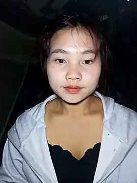 Snapshot of EllyBaby20 chatting on 11/01/25, 04:25 EllyBaby20 online show from 11/01/25, 04:25