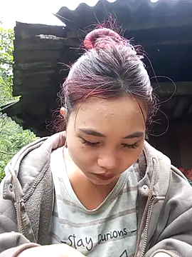 Snapshot of EllyBaby20 chatting on 11/21/25, 01:59 EllyBaby20 online show from 11/21/25, 01:59