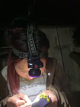 Snapshot of EllyBaby20 chatting on 12/15/25, 11:47 EllyBaby20 online show from 12/15/25, 11:47