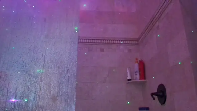 Snapshot of TallDrink11 chatting on 11/05/25, 04:40 TallDrink11 online show from 11/05/25, 04:40