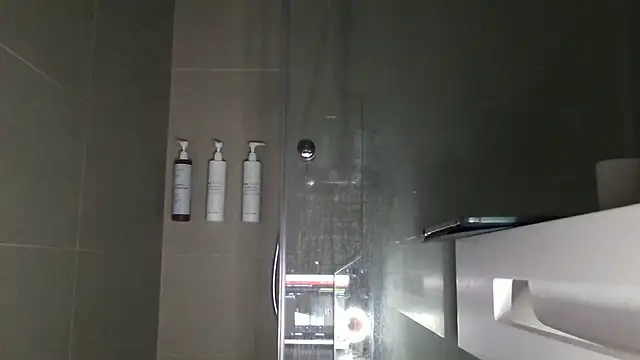 Snapshot of TallDrink11 chatting on 11/20/25, 12:27 TallDrink11 online show from 11/20/25, 12:27