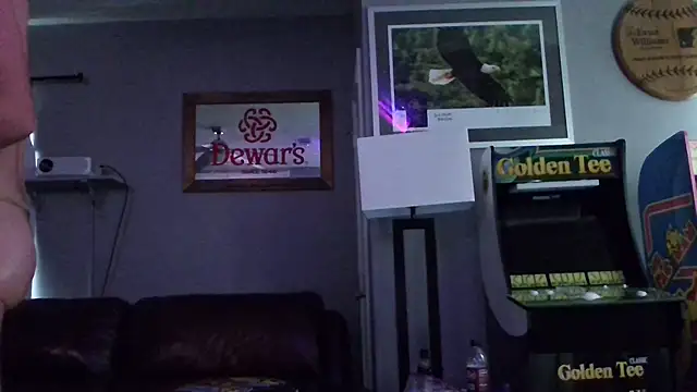 Snapshot of TallDrink11 chatting on 11/27/25, 01:24 TallDrink11 online show from 11/27/25, 01:24