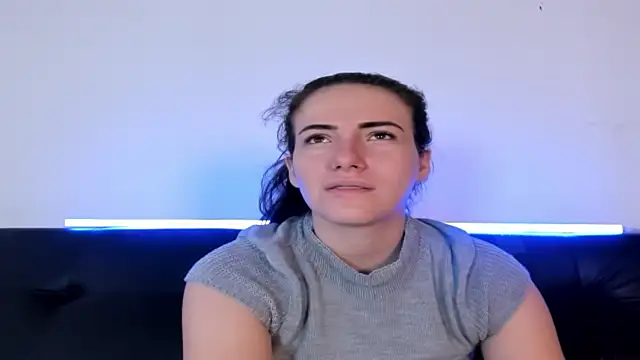 Snapshot of katalella_brown1 chatting on 09/25/25, 12:09 katalella brown1 online show from 09/25/25, 12:09