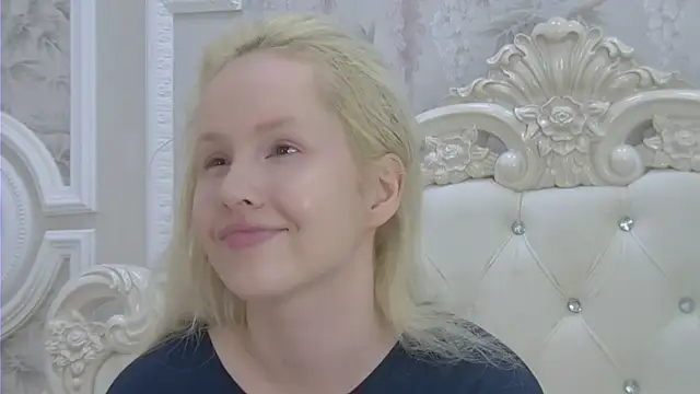 Snapshot of EllieFrosty_ chatting on 05/14/26, 12:50 EllieFrosty online show from 05/14/26, 12:50