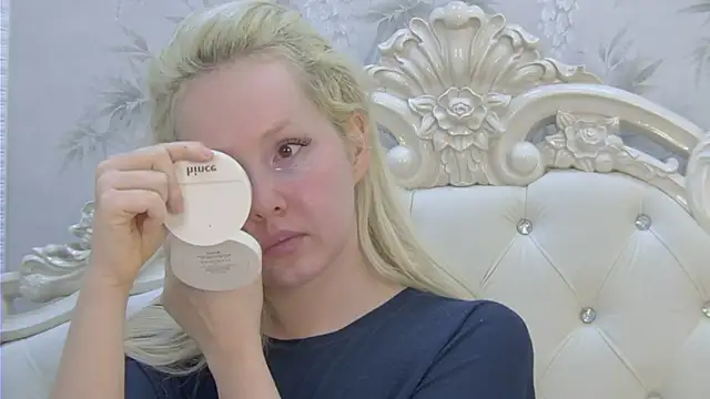 Snapshot of EllieFrosty_ chatting on 05/28/26, 12:30 EllieFrosty online show from 05/28/26, 12:30