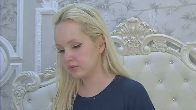 Snapshot of EllieFrosty_ chatting on 05/30/26, 10:18 EllieFrosty online show from 05/30/26, 10:18