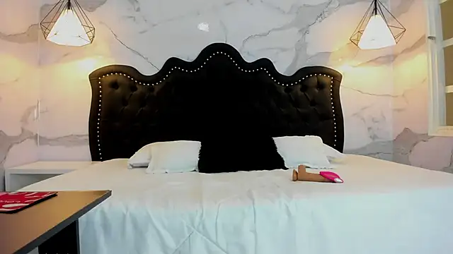 anna2809 online show from 11/27/25, 11:45