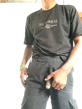 Snapshot of kavi1q1 chatting on 11/02/25, 01:08 kavi1q1 online show from 11/02/25, 01:08