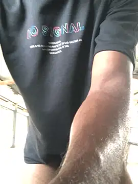 Snapshot of kavi1q1 chatting on 11/09/25, 03:27 kavi1q1 online show from 11/09/25, 03:27