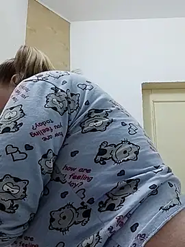 Snapshot of Kiss_Eva chatting on 02/23/25, 08:28 Kiss Eva online show from 02/23/25, 08:28