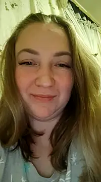 Snapshot of Kiss_Eva chatting on 02/25/25, 05:04 Kiss Eva online show from 02/25/25, 05:04