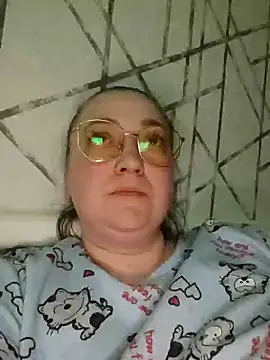 Snapshot of Kiss_Eva chatting on 03/06/25, 08:27 Kiss Eva online show from 03/06/25, 08:27